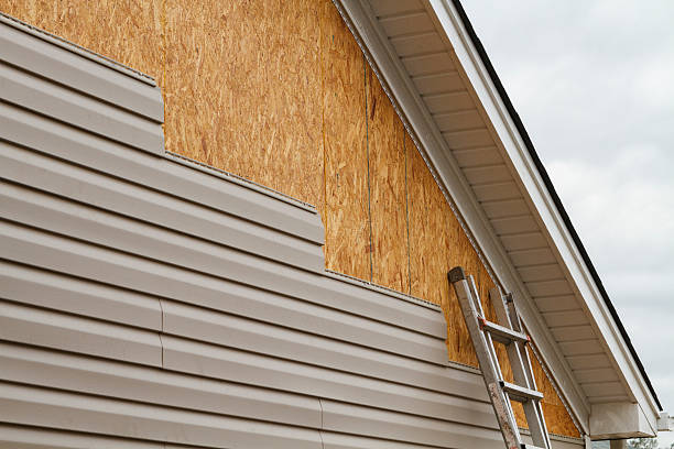 Professional Siding Installation technician working in Fayetteville, PA